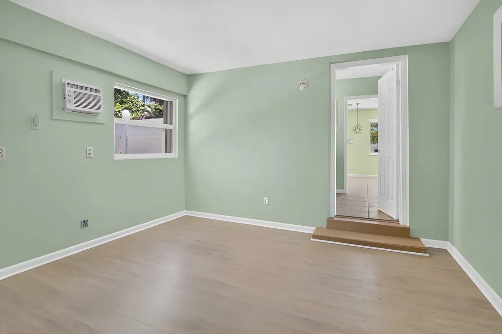 2110 NE 4th Avenue Boca Raton FL 33431