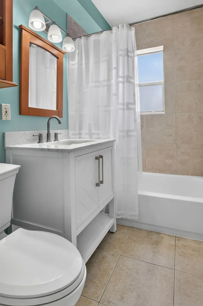 2110 NE 4th Avenue Boca Raton FL 33431