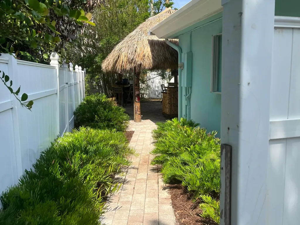 2110 NE 4th Avenue Boca Raton FL 33431
