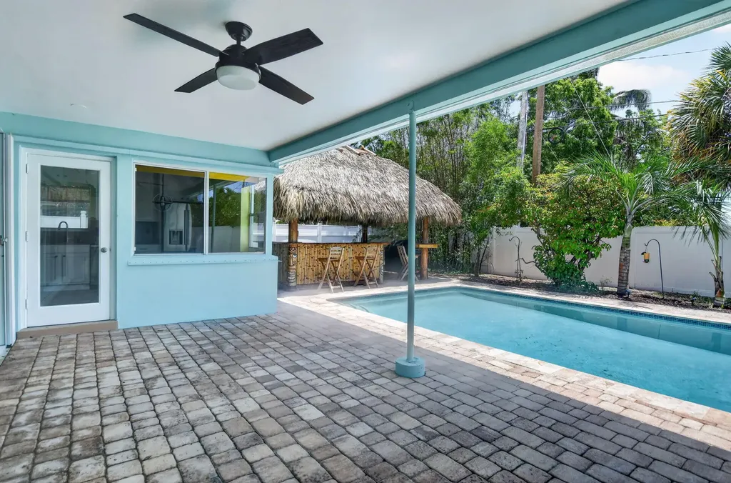 2110 NE 4th Avenue Boca Raton FL 33431