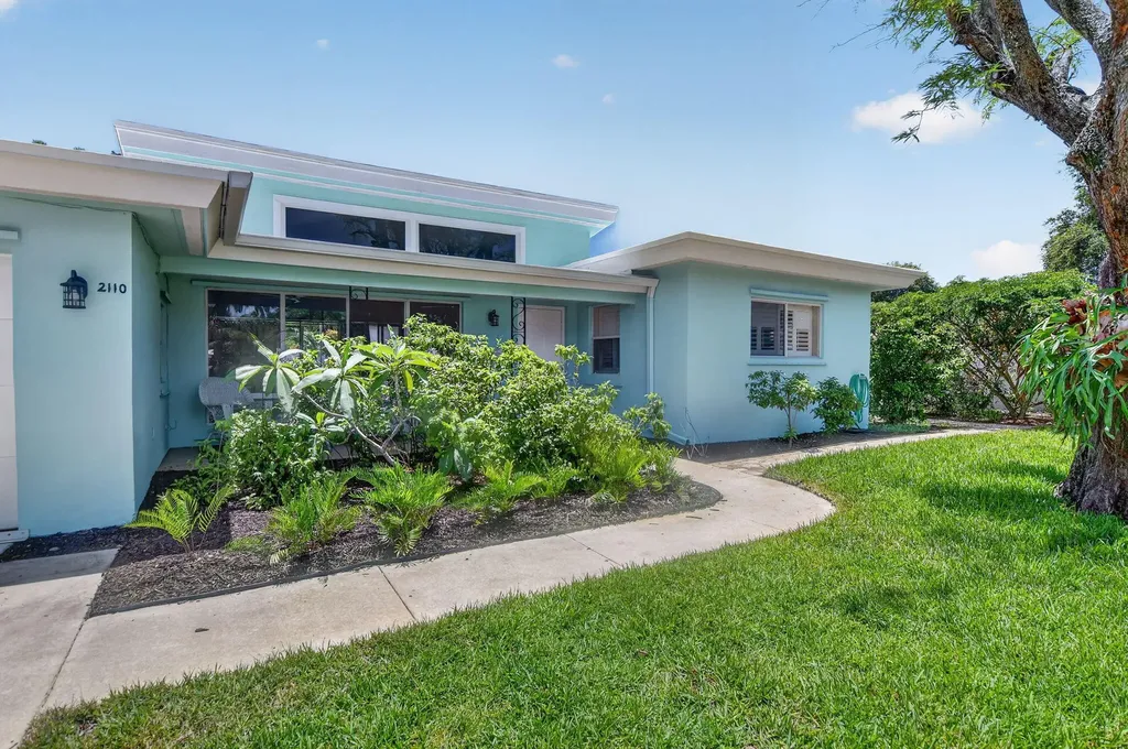 2110 NE 4th Avenue Boca Raton FL 33431