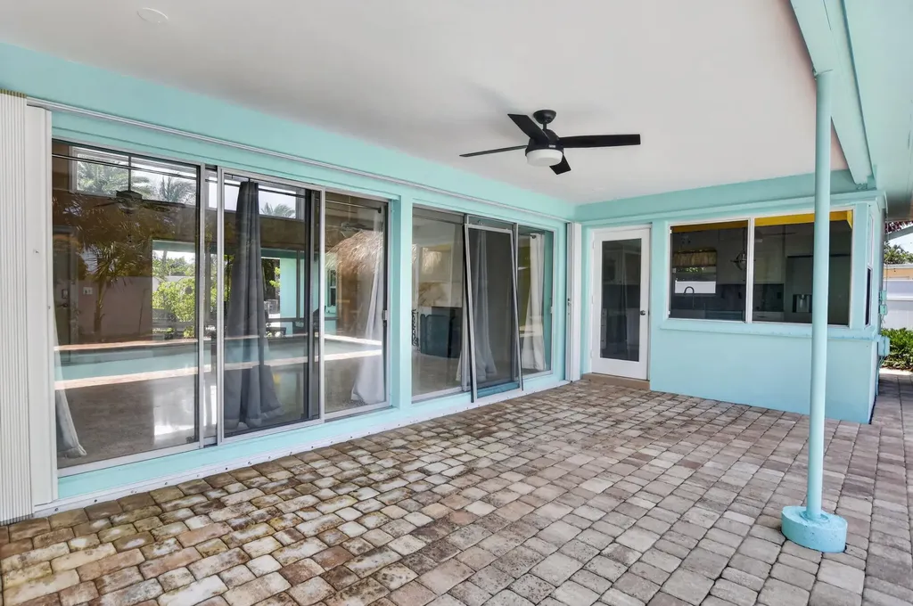 2110 NE 4th Avenue Boca Raton FL 33431