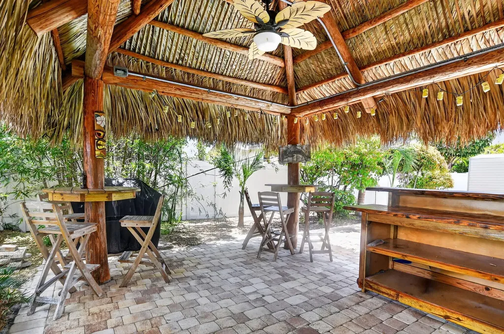 2110 NE 4th Avenue Boca Raton FL 33431