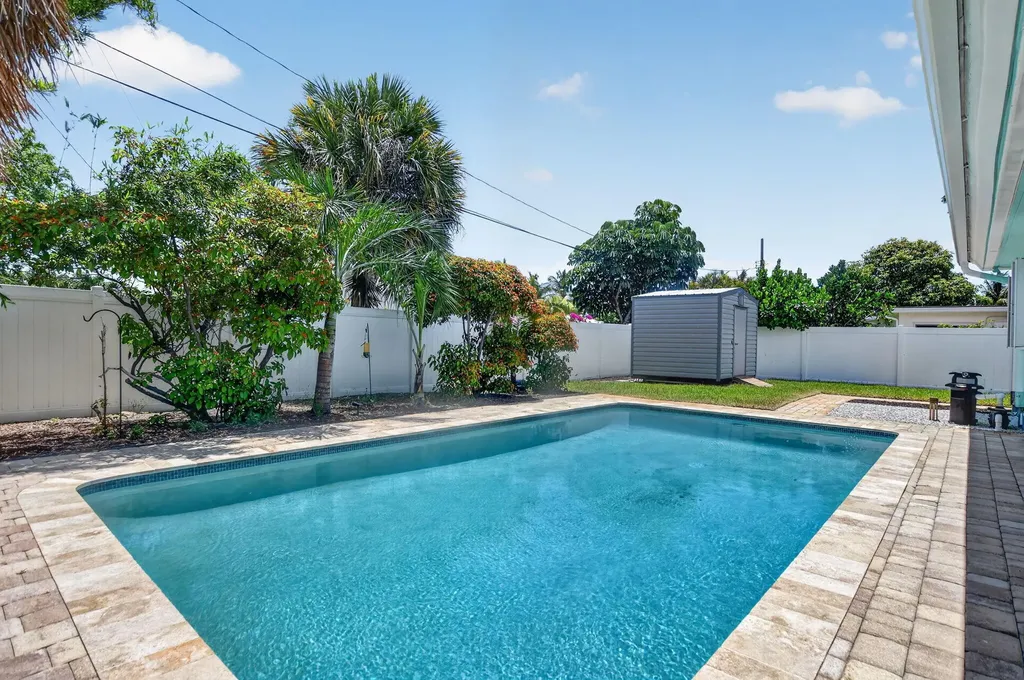 2110 NE 4th Avenue Boca Raton FL 33431