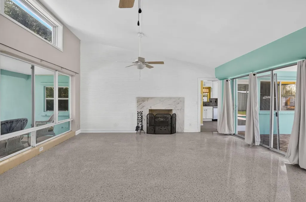 2110 NE 4th Avenue Boca Raton FL 33431