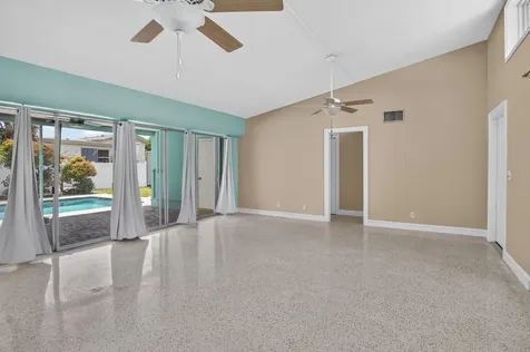 2110 NE 4th Avenue Boca Raton FL 33431