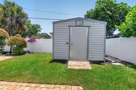 2110 NE 4th Avenue Boca Raton FL 33431