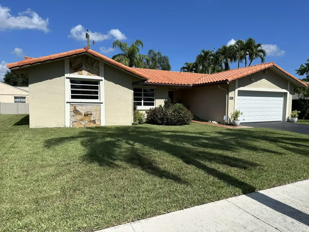 5511 SW 114th Avenue Cooper City FL 33330