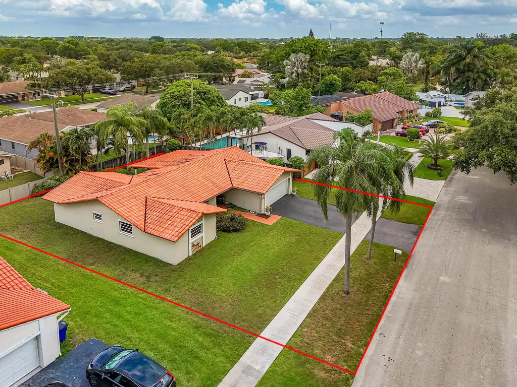 5511 SW 114th Avenue Cooper City FL 33330