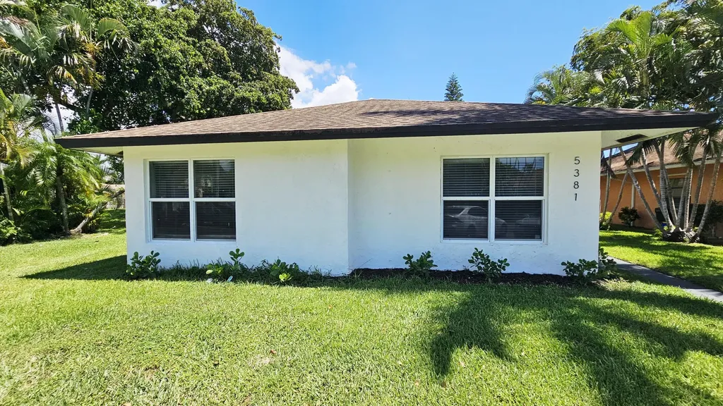 5381 Gene Circle West Palm Beach FL 33415