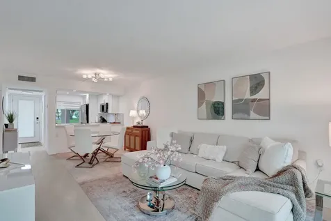 1211 Bahama Bend Coconut Creek FL 33066