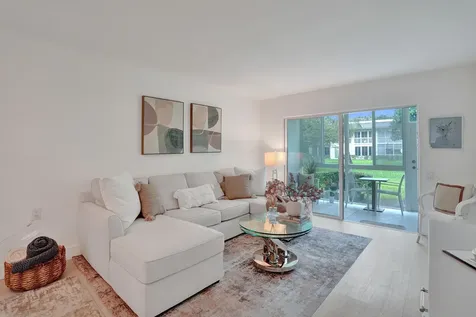 1211 Bahama Bend Coconut Creek FL 33066