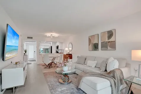 1211 Bahama Bend Coconut Creek FL 33066