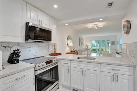 1211 Bahama Bend Coconut Creek FL 33066