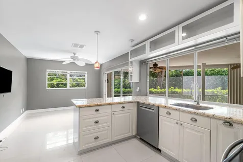 781 Apple Tree Lane Boca Raton FL 33486