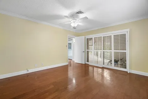 781 Apple Tree Lane Boca Raton FL 33486