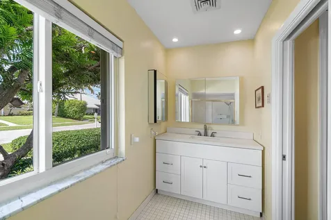 781 Apple Tree Lane Boca Raton FL 33486
