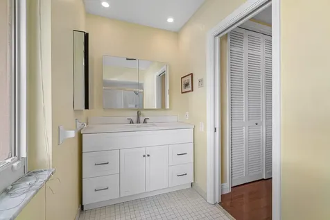 781 Apple Tree Lane Boca Raton FL 33486