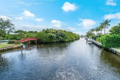 781 Apple Tree Lane Boca Raton FL 33486