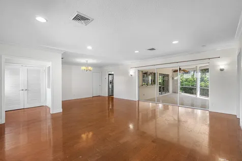 781 Apple Tree Lane Boca Raton FL 33486