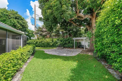 781 Apple Tree Lane Boca Raton FL 33486