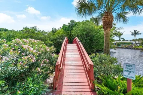 781 Apple Tree Lane Boca Raton FL 33486