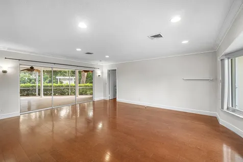 781 Apple Tree Lane Boca Raton FL 33486