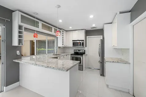 781 Apple Tree Lane Boca Raton FL 33486