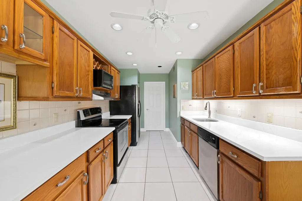 3018 Lakeshore Drive Deerfield Beach FL 33442