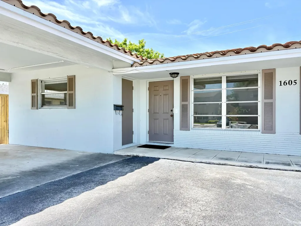1605 NE 50th Court Fort Lauderdale FL 33334