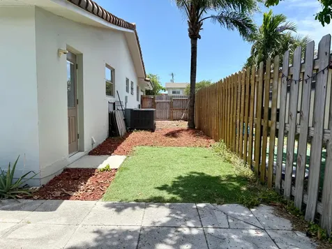 1605 NE 50th Court Fort Lauderdale FL 33334