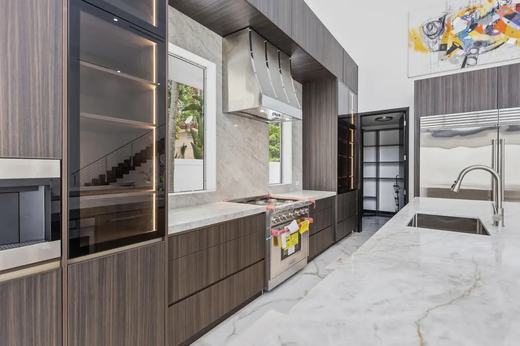 284 NE 7th Street Boca Raton FL 33432
