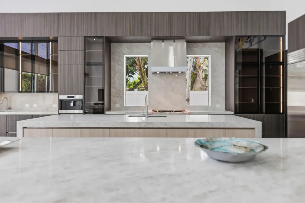 284 NE 7th Street Boca Raton FL 33432