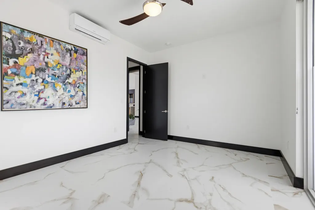 284 NE 7th Street Boca Raton FL 33432