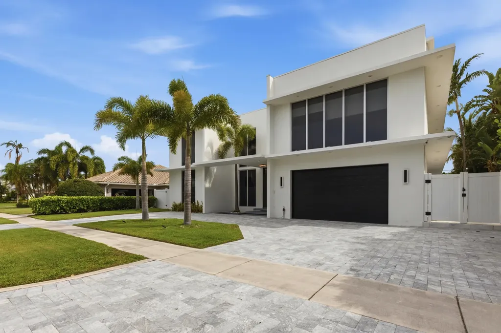 284 NE 7th Street Boca Raton FL 33432