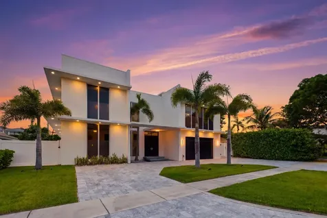 284 NE 7th Street Boca Raton FL 33432