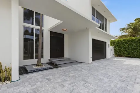 284 NE 7th Street Boca Raton FL 33432