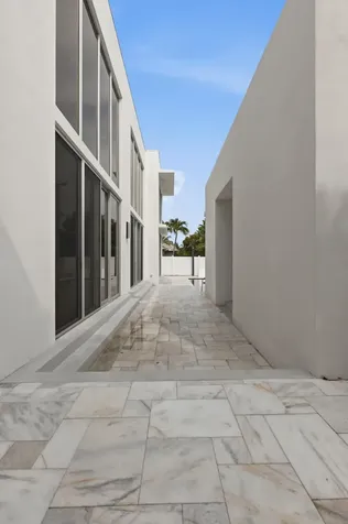 284 NE 7th Street Boca Raton FL 33432