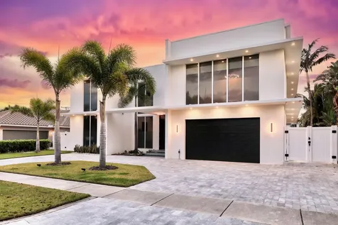 284 NE 7th Street Boca Raton FL 33432