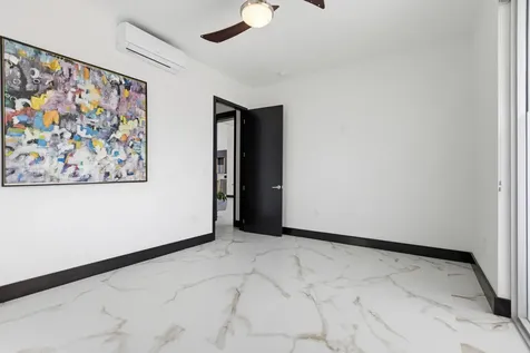 284 NE 7th Street Boca Raton FL 33432