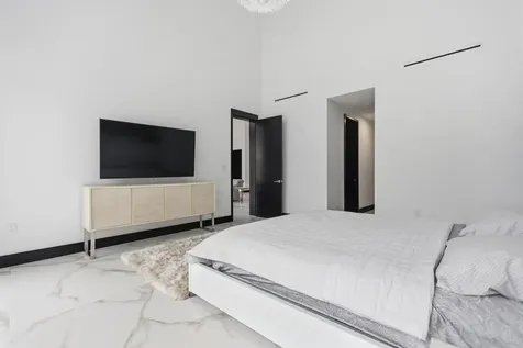 284 NE 7th Street Boca Raton FL 33432