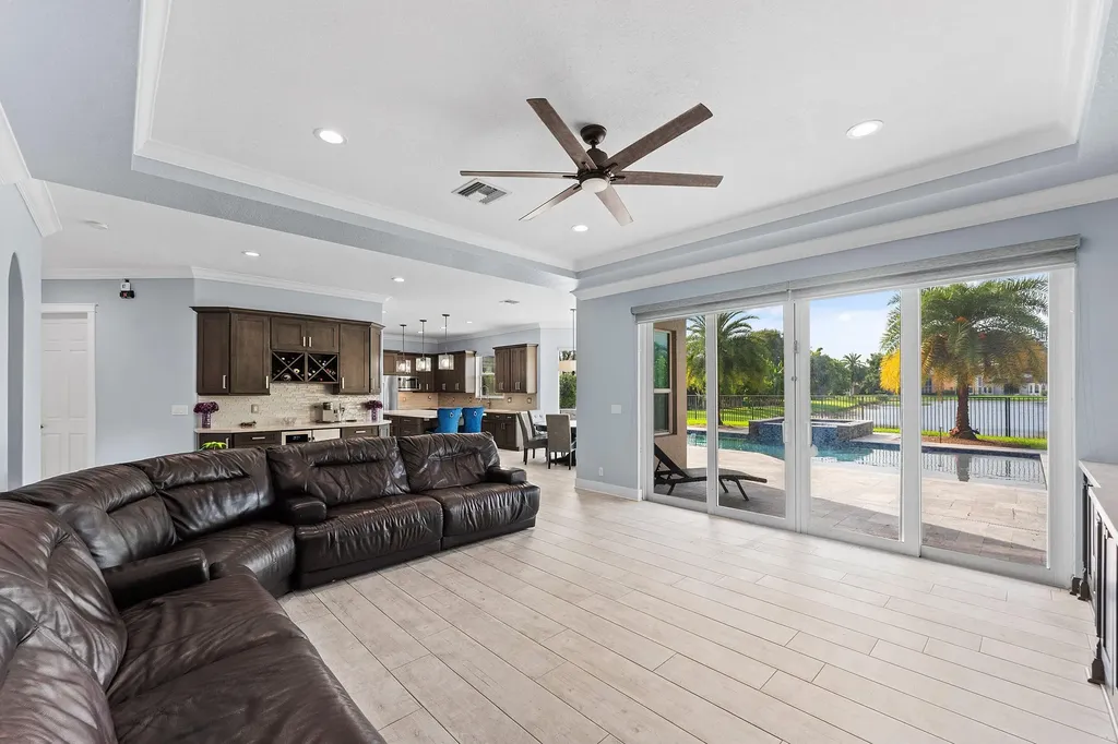 9173 Oak Alley Drive Lake Worth FL 33467
