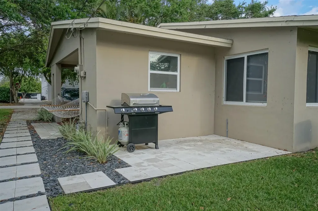 1634 NE 3rd Avenue Delray Beach FL 33444