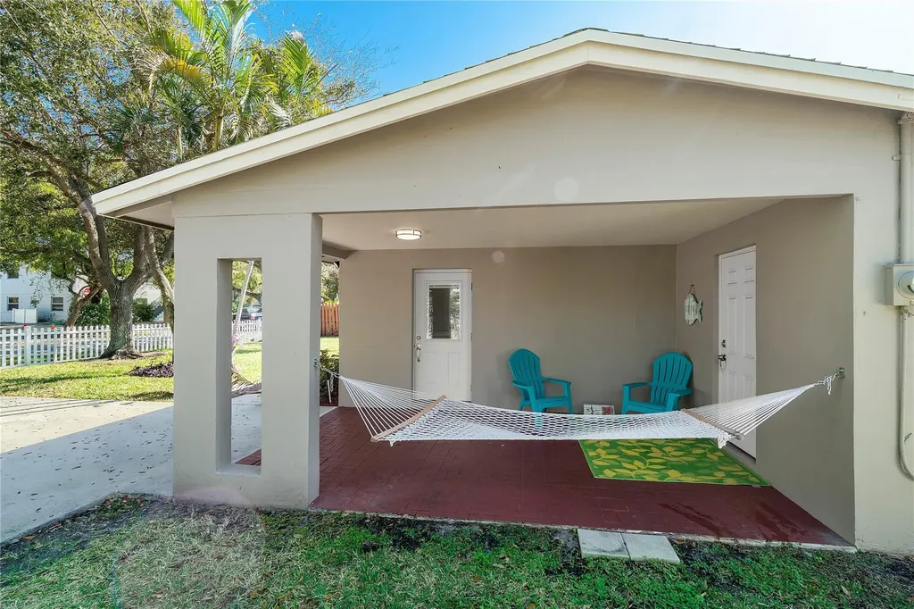 1634 NE 3rd Avenue Delray Beach FL 33444