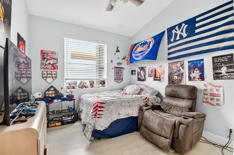 8049 Via Bolzano Greenacres FL 33467