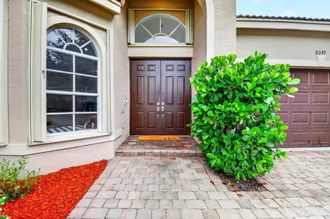 8049 Via Bolzano Greenacres FL 33467