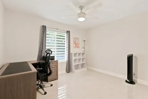 609 Sea Pine Way Greenacres FL 33415
