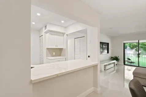 609 Sea Pine Way Greenacres FL 33415