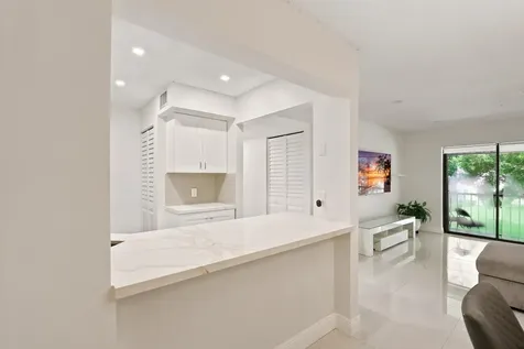 609 Sea Pine Way Greenacres FL 33415