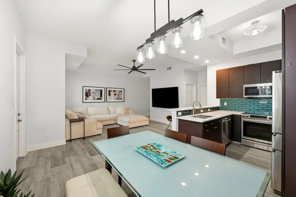 518 N Federal Highway Lake Worth FL 33460